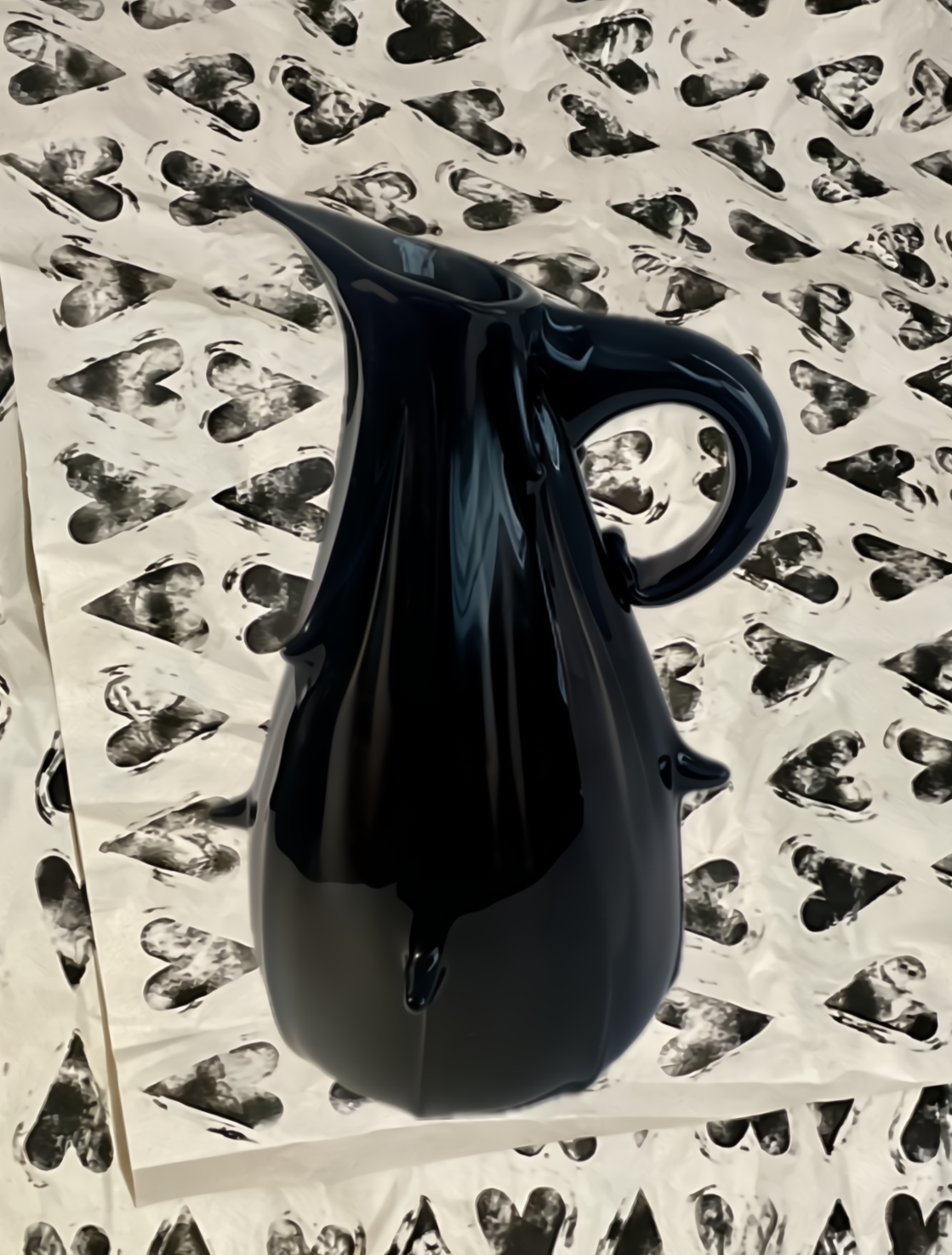 Nero Thorn Pitcher